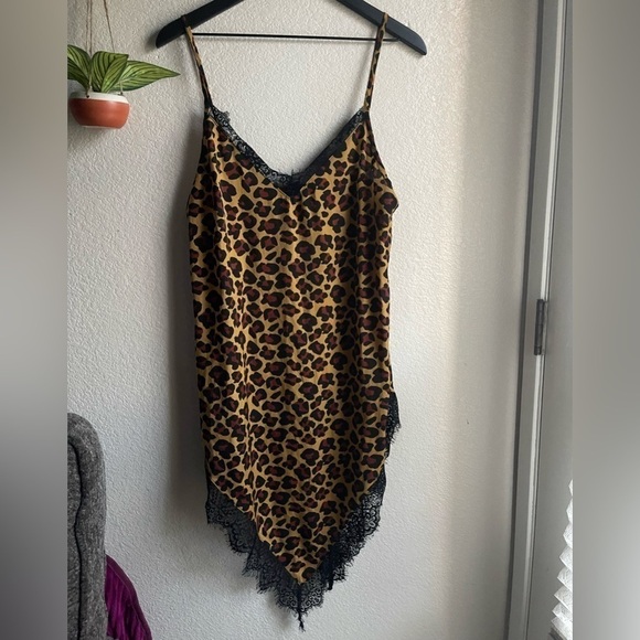 Urban Outfitters cheetah print slip dress - Picture 2 of 5